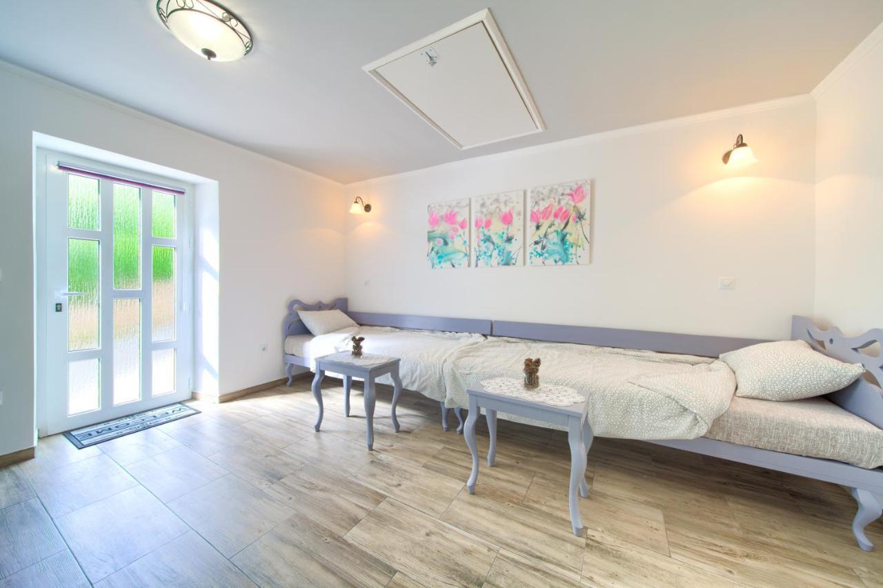 Retro Apartment Vrbnik  Dış mekan fotoğraf