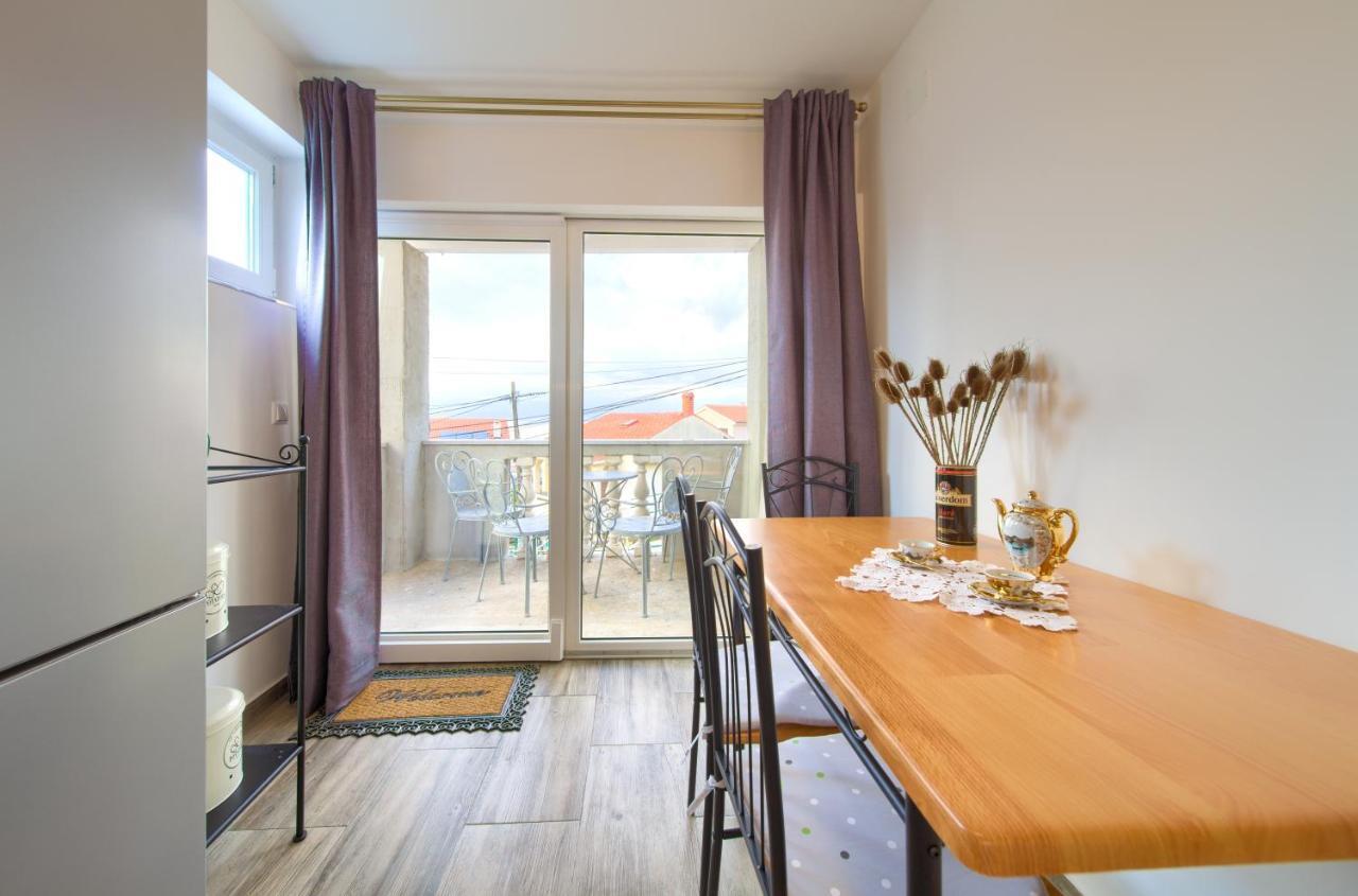 Retro Apartment Vrbnik  Dış mekan fotoğraf