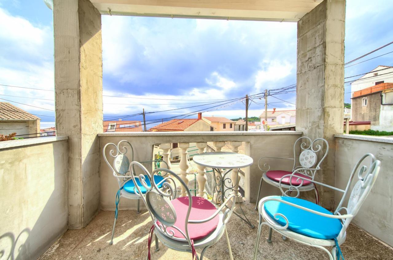 Retro Apartment Vrbnik  Dış mekan fotoğraf